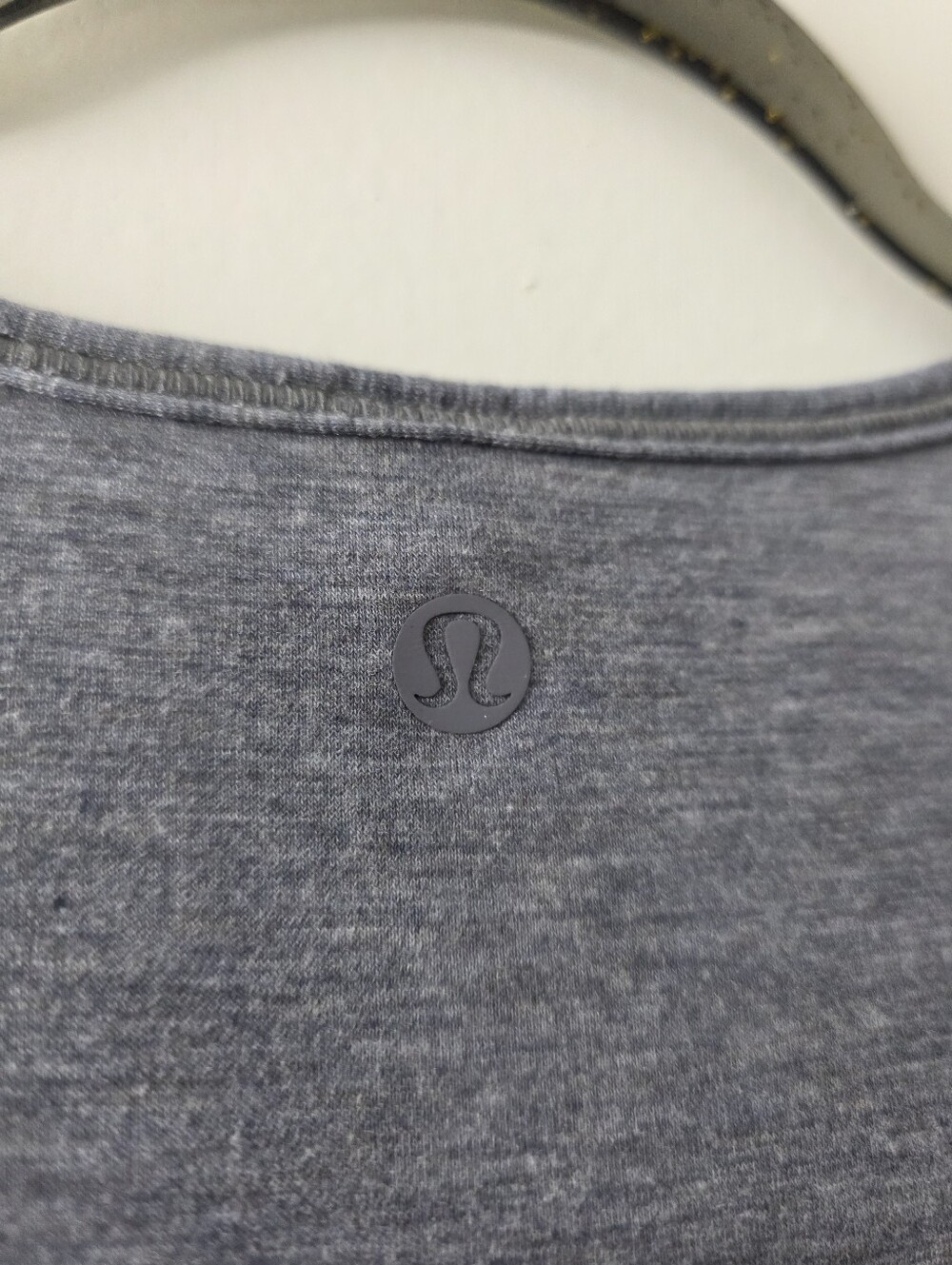 Lululemon Athletica Twist Front Steel Blue Gray Tee Size 2 - Picture 5 of 5